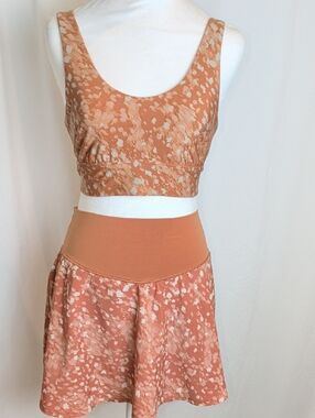 OFFLINE by Aerie Goals Printed Sports Bra (M) & Skort Set (S) - Amber Abstract